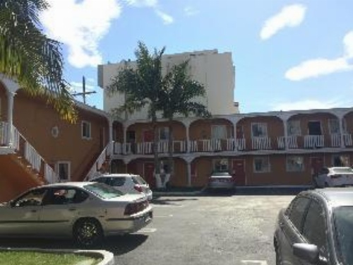 Paradise Inn & Suites image 10