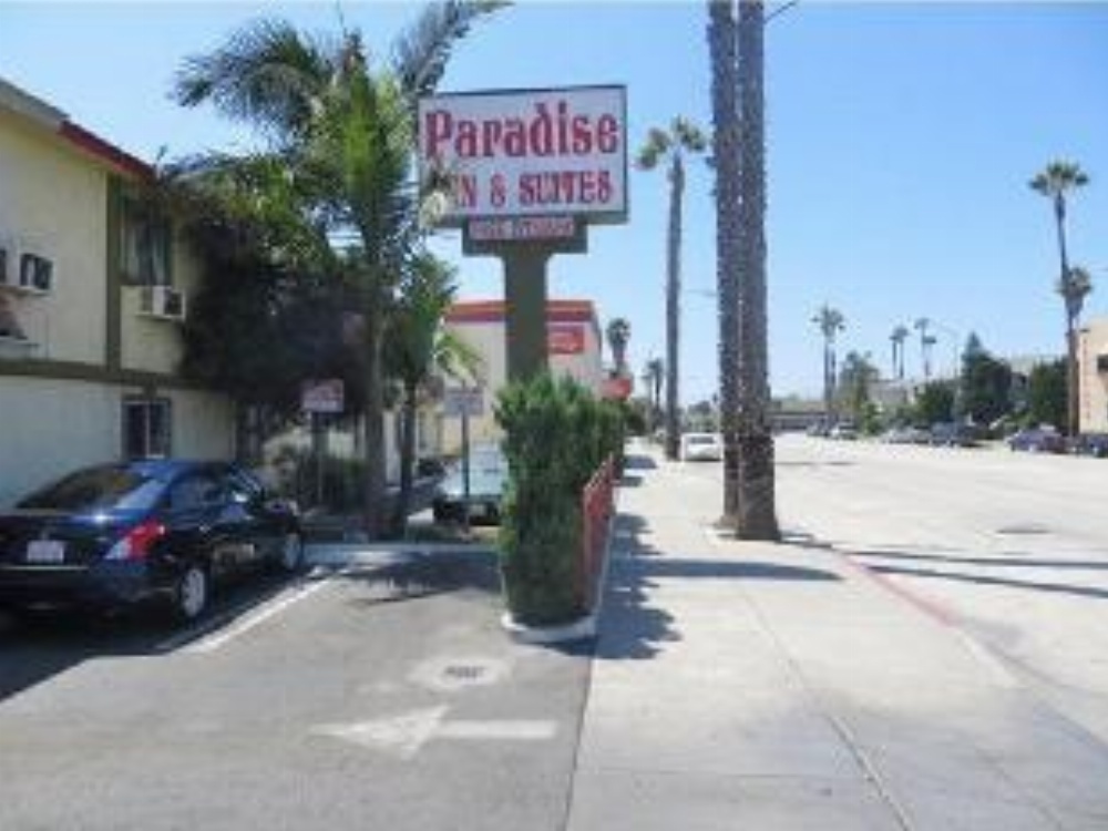 Paradise Inn & Suites Image 21